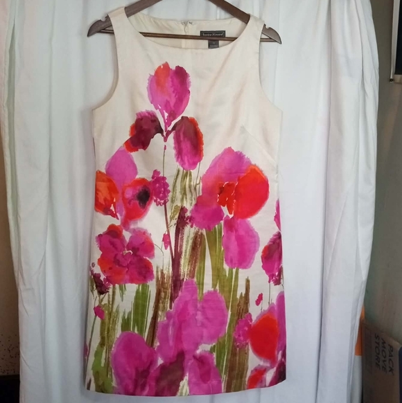 Jessica Howard Dresses & Skirts - Jessica Howard 12 White Floral Watercolor Shift Dress with Pink & Red Blooms